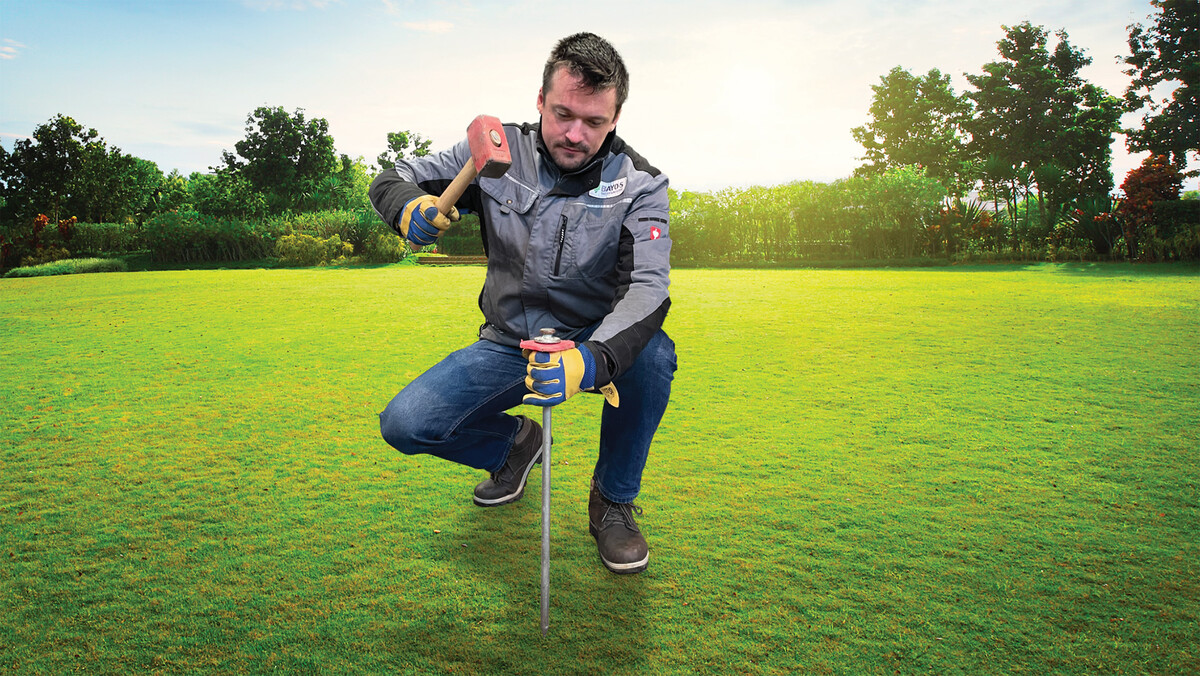 Installation of ground screws